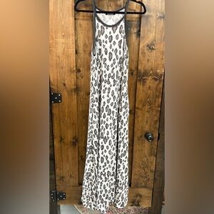 Chic Leopard Print Maxi Dress